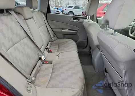 2010 Subaru Forester 2.5X Premium z USA, uszkodzony, nr VIN JF2SH6CC9AH744758